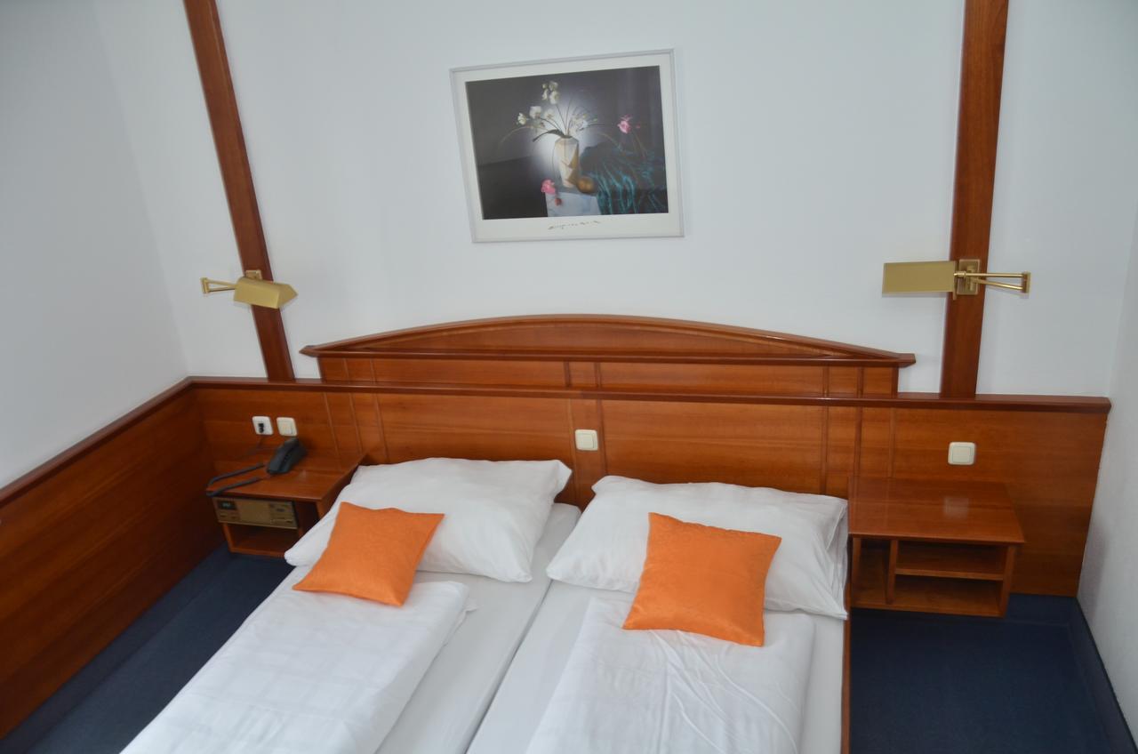 Gasthof Stoeckler Otel Enns Dış mekan fotoğraf