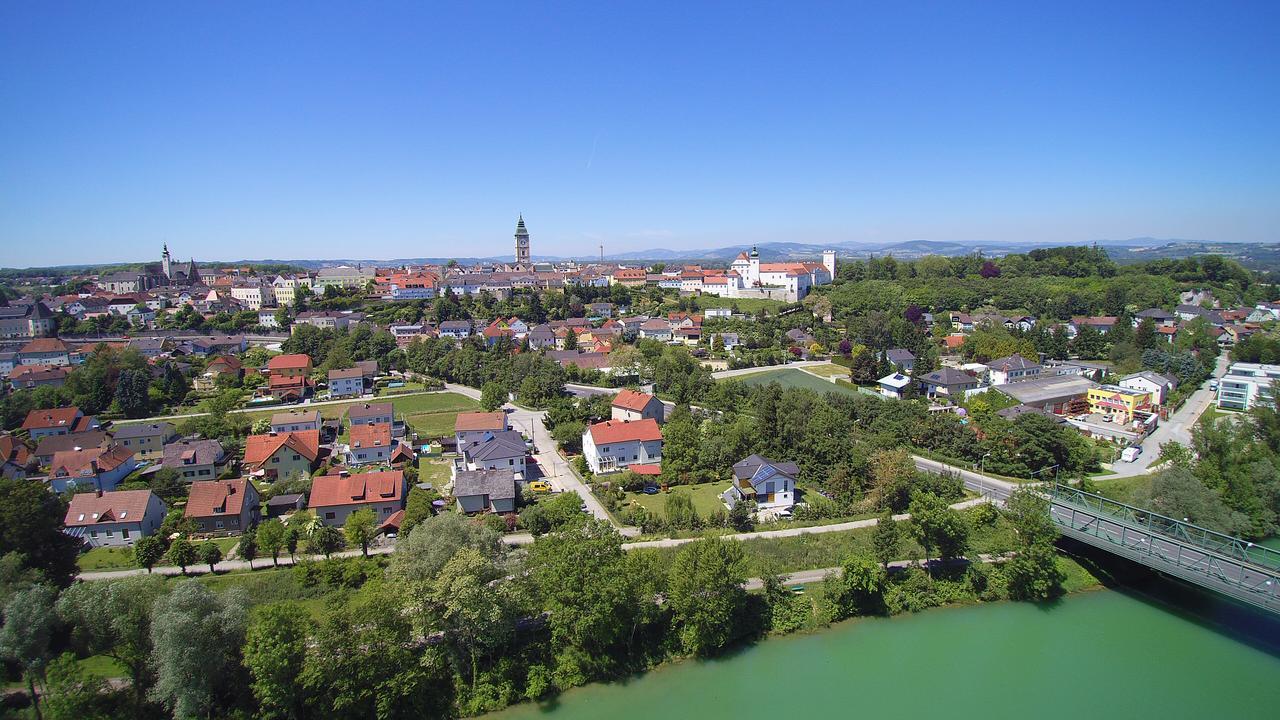 Gasthof Stoeckler Otel Enns Dış mekan fotoğraf
